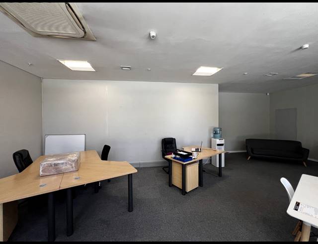 1,154M² WAREHOUSE TO LET IN AIRPORT INDUSTRIA
